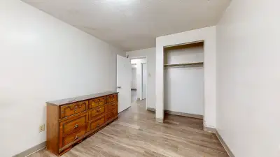 Apartment & Description ‘Groups applicants welcome!’ (1 Unit, 5 Room, 2 Bath & 2 toilets) -4 Unit(21...