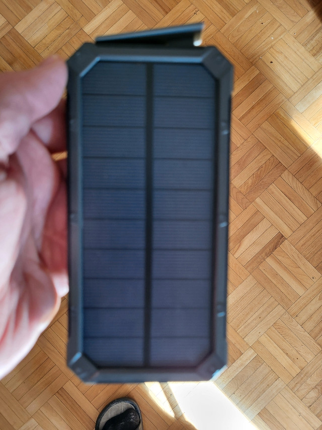 Power bank charger solar photovoltaic in Cell Phone Accessories in Ottawa - Image 3