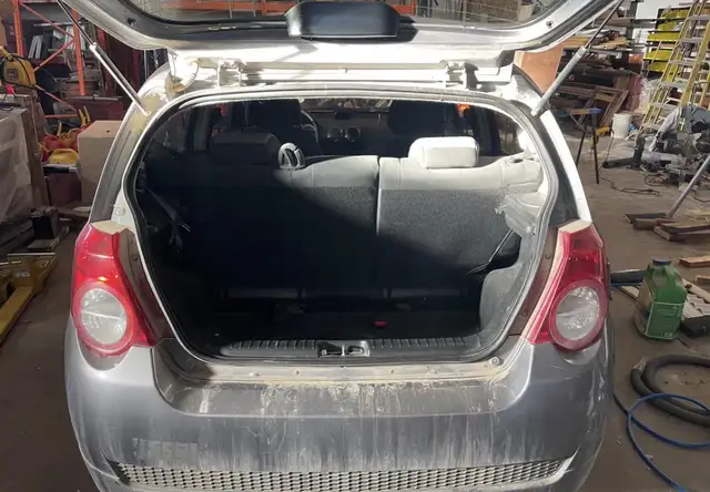 Suzuki swift64985455482883121