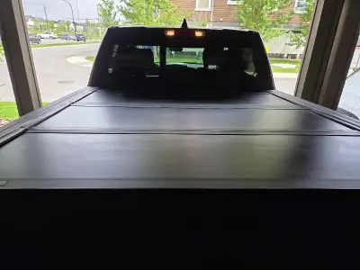2019 dodge ram 1500 new body style 5'7" box. 6 month immaculate condition. Retails for 1850.00 1200...