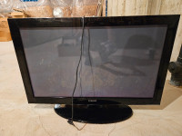 SAMSUNG 42" PLASMA TV WITH STAND AND REMOTE CONTROL