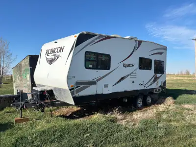 2014 Dutchmen Rubicon 2100 Toy Hauler – Ready for Adventure Well-kept and reliable, this 2014 Rubico...