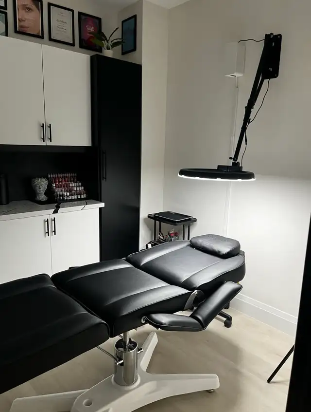 Beauty room for rent