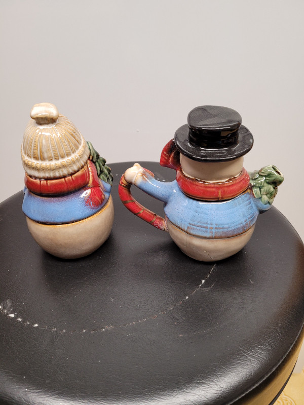 Whimsical Mr. & Mrs. Snow Creamer & Sugar in Arts & Collectibles in Dartmouth - Image 2