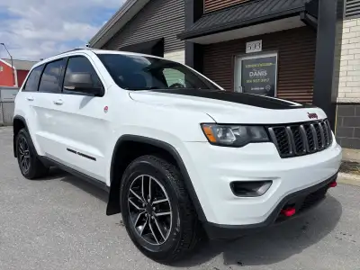 NOUVEL ARRIVAGE JEEP GRAND CHEROKEE TRAILHAWK 2017 AUTOMATIQUE 4x4 180 000KM MOTEUR 8 CYL 5.7L HEMI...