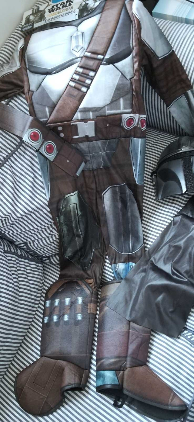 Mandalorian Star Wars Disney New Costume 7/8  in Toys & Games in St. Catharines - Image 3