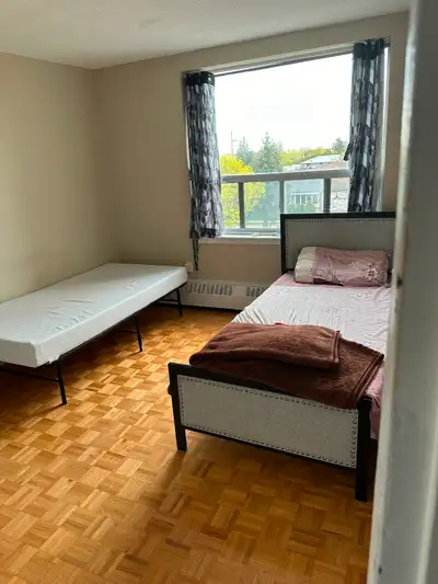 Sharing bedroom available for a rent