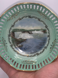 Niagara Falls Trinket Dish Latticed Edge - Made in Germany