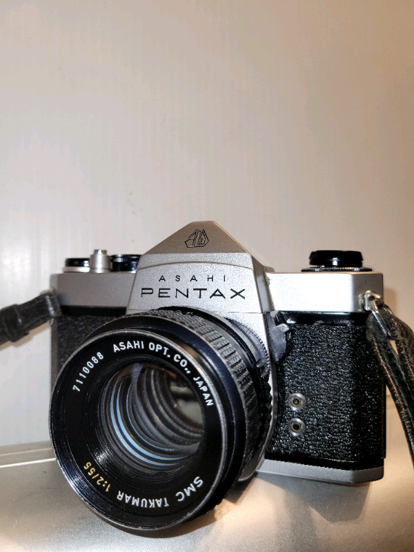 Pentax  SP-1000 SLR 35mm Film Camera  W/ 55mm F/ 2 Lens  dans Autre  à Ville de Montréal - Image 2