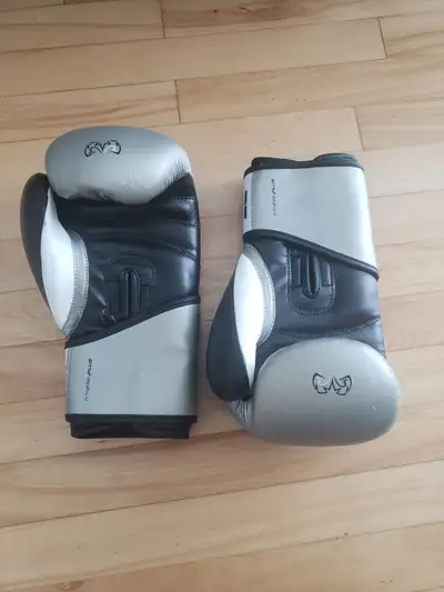 Gants de boxe RIVAL, View more