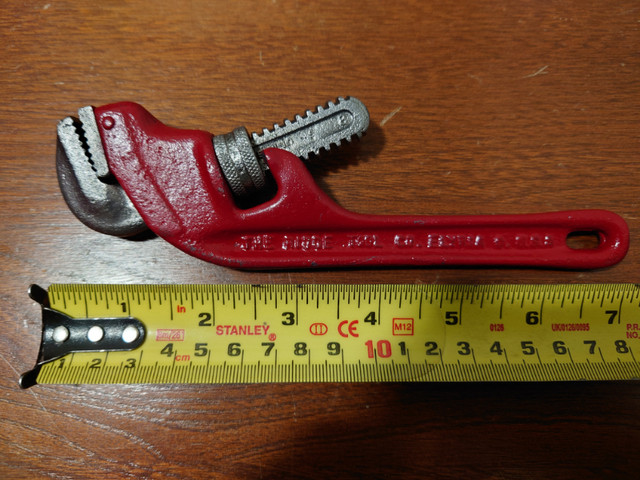 Vintage Ridgid Mini Pipe Wrench in Hand Tools in Abbotsford - Image 3