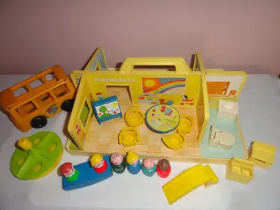FISHER PRICE MATERNELLE VINTAGE  1978, View more