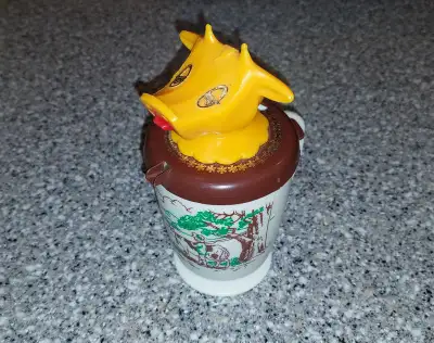 Here's a vintage 1970s Whirley Industries Moo Cow Coffee Creamer and Sippy Cup, it's in excellent co...