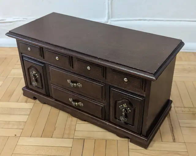 Vintage Antique Musical box Wood Cabinet Style Rare Jewelry Box in Arts & Collectibles in City of Toronto - Image 3