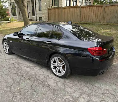 2016 BMW 528i 182,000 KM EVERYTHING SERVICED 2 months ago No accidents Minor damage at the back Door...