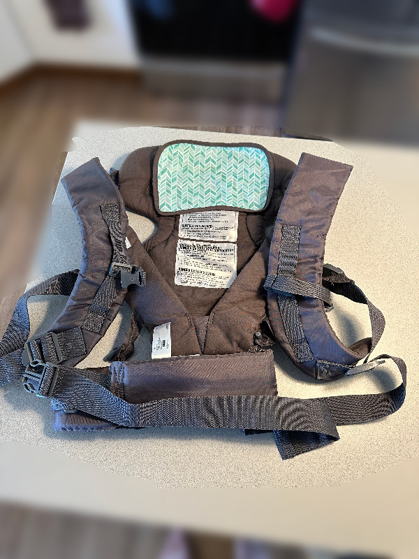 Baby Carrier & Diaper Bag in Strollers, Carriers & Car Seats in Gatineau - Image 2