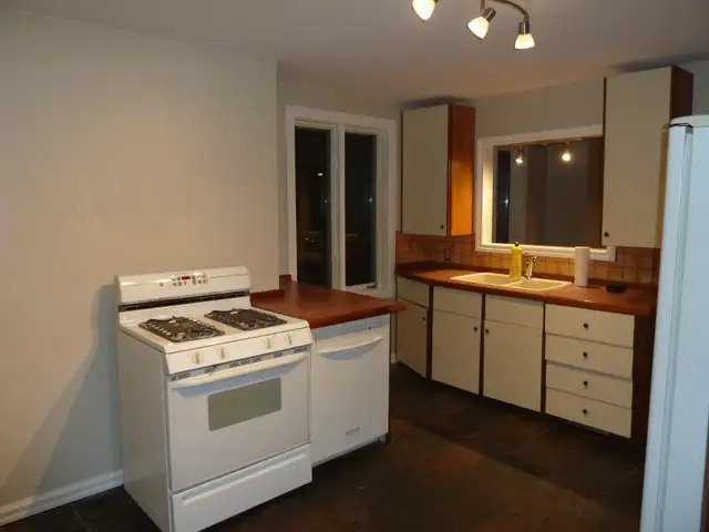 4 Bedroom+ 1 Office House Facing Exhibition Park!! in Long Term Rentals in Guelph - Image 14