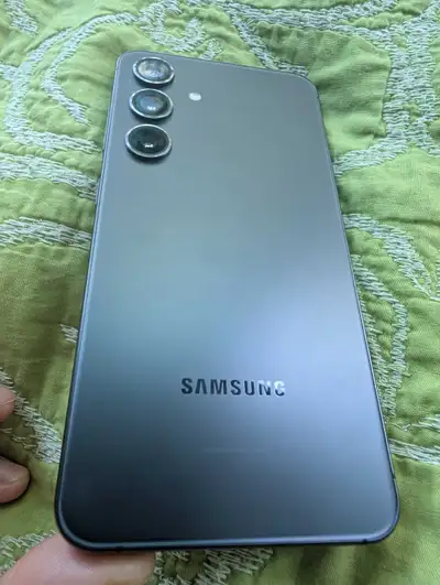 Samsung Galaxy S24, View more