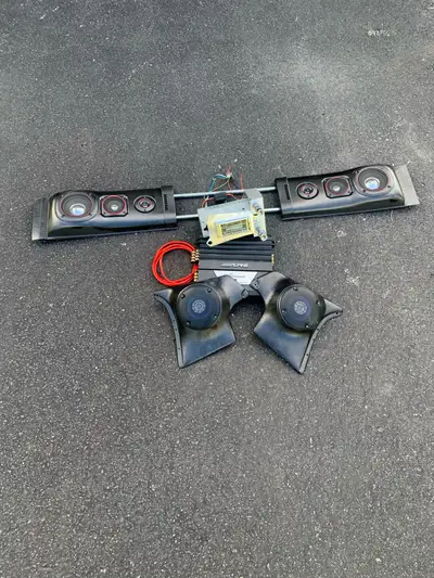 1963-1968 aftermarket stereo with amp , speakers, fits in as factory radio does Speaker bolt in over...