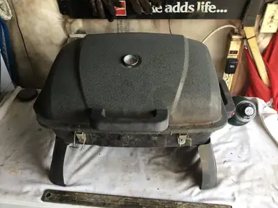 Gently used table top propane BBQ in good condition and working condition, $45, located in Stittsvil...