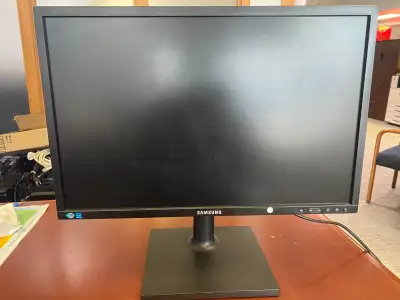 MONITOR FOR SALE TO THE HIGHEST BIDDER, View more