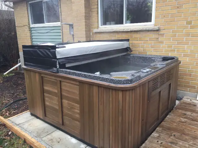 Used Hot Tubs that work perfectly.62863280227330123