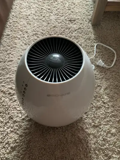 Selling a Bionaire Air Purifier. It's in great condition and ready to help keep your air clean! It f...