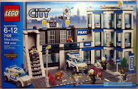 LEGO CITY POLICE STATION