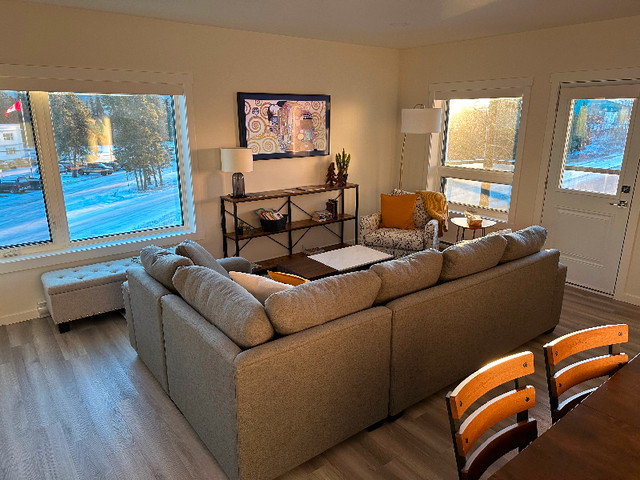 Fully furnished, exec condo - starting at $3K/mth from Oct/24 in Long Term Rentals in Whitehorse