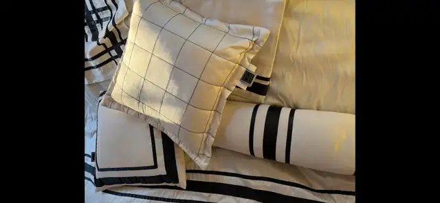 Classic Queen Bedding Set65192924915585124