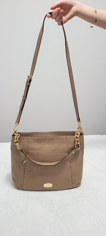 Michael Kors Medium Ivory-color Leather Shoulder Bag in Women's - Bags & Wallets in Barrie