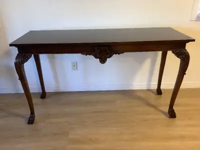 Henredon Chippendale Style, Ball and Claw Carved Mahogany Console or Sofa Table. Smoke free, pet fre...