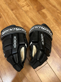 Almost New Winnwell Hockey Gloves size 13