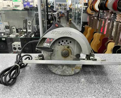 Skilsaw 5150 Circular Saw Item#1417126 Good working condiiton NO BLADE Swap Shop 416-701-1701 LAYAWA...