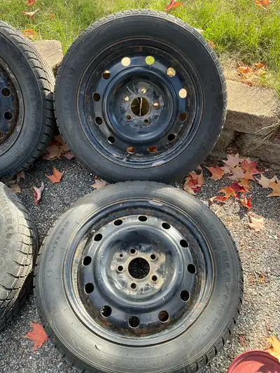 *******PRICE REDUCED ******* Tires came off of a Hyundai Elantra 205/55R16 94T 205/55R16 91H DRIVEN...