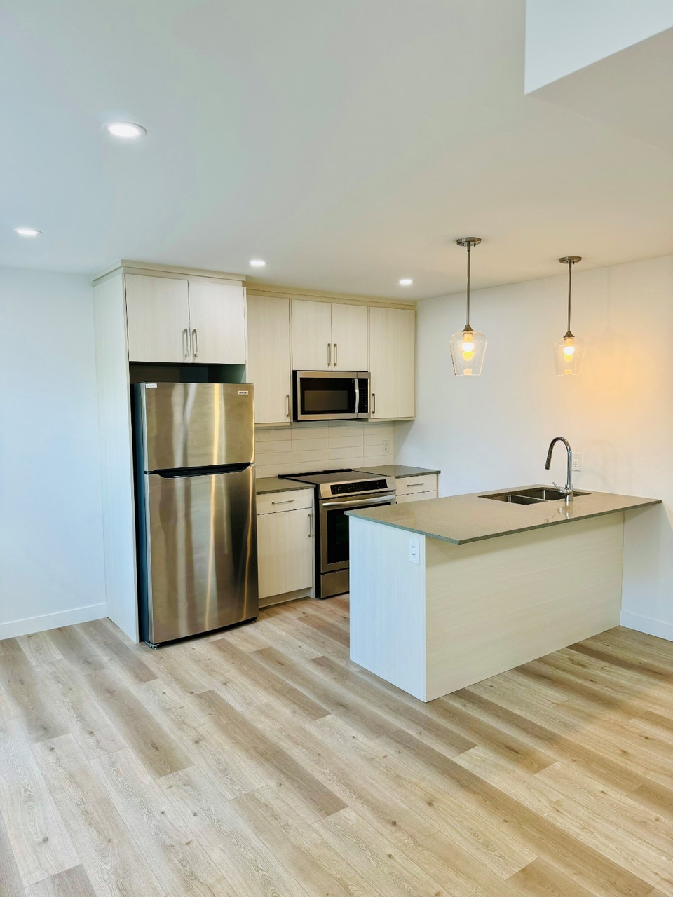 Beautiful suite for rent in Transcona 2