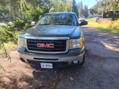2009 GMC SIERRA 4X4 good running condition,4x4 works good, needs body work,frame rusty, $18.00.00 as...