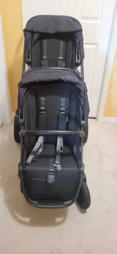 Uppababy Vista V2 Stroller,please read ad, View more