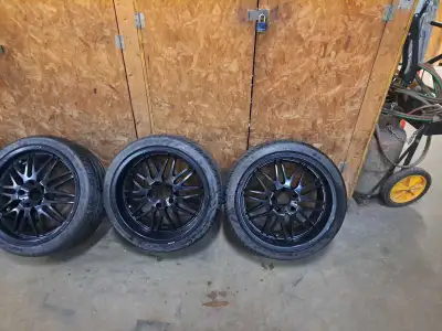 4 Avanti BMW rims. Staggered sizes. Front 18×8. Rear 18×9. Good condition. $450 or b/o. Bolt pattern...