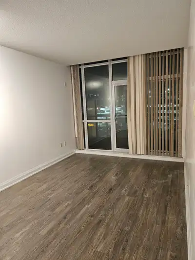✨️ FOR RENT Move  in ASAP Bedroom |  1 Bath |   Kitchen 70 Fores