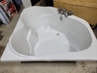 Heart Shaped Bath Tub