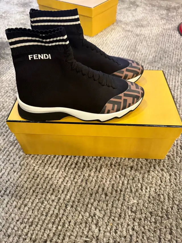** Authentic Woman’s Fendi Rockoko Sneaker Boot size 36 in Women's - Shoes in City of Toronto - Image 4