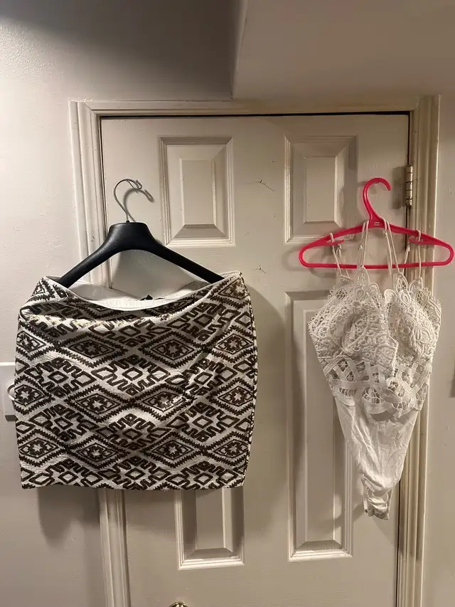 5 Skirts and Shorts (I) Size L in Women's - Bottoms in Markham / York Region - Image 4