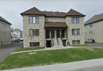 GRAND 4 1/2 - Chomedey - LAVAL - Location 1er SEP 2025
