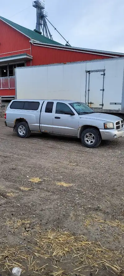 4 wheel drive, air conditioning, cruise control. Run well, needs body work.