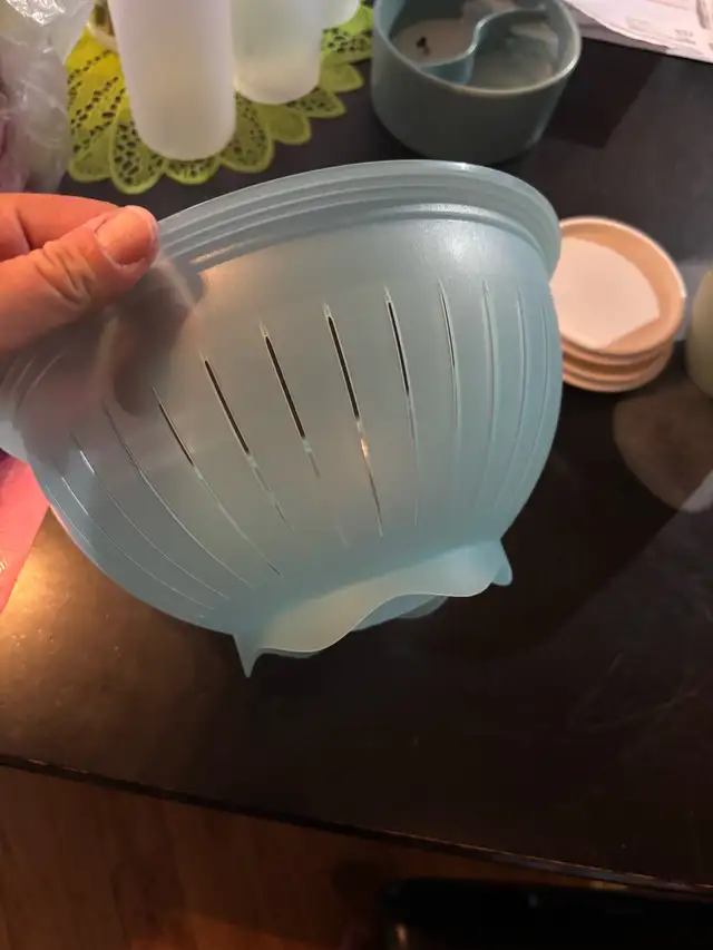 tupperware in Kitchen & Dining Wares in Laurentides - Image 2