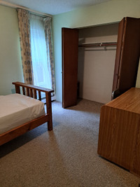 Room rental, furnished, UVic/Camosun, available now