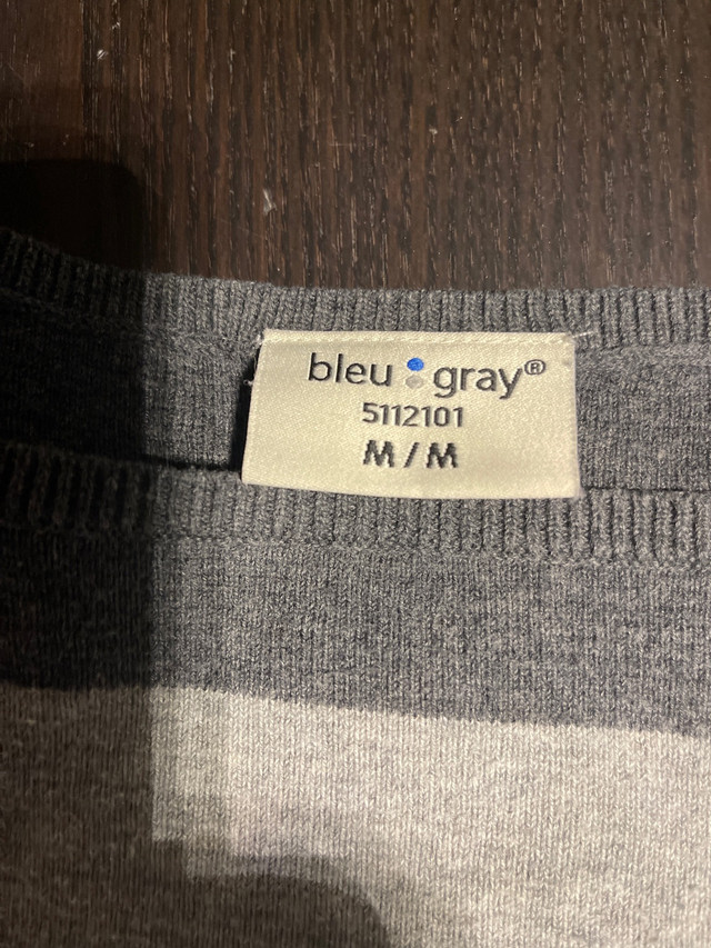 Grey Stripped Woman’s Top Size M in Women's - Tops & Outerwear in Mississauga / Peel Region - Image 2