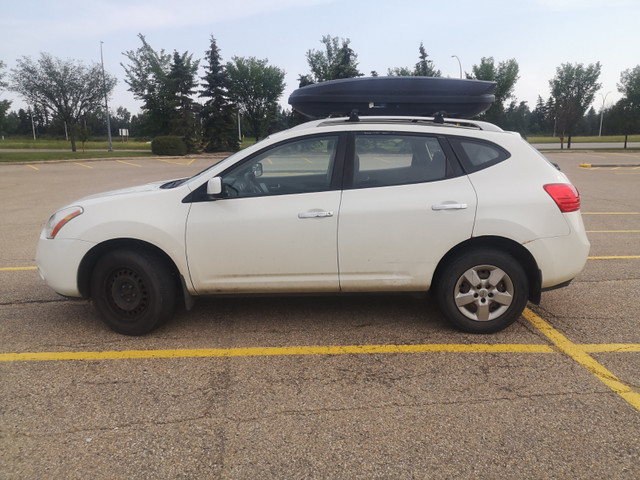 2010 Nissan Rogue in Cars & Trucks in Edmonton - Image 4