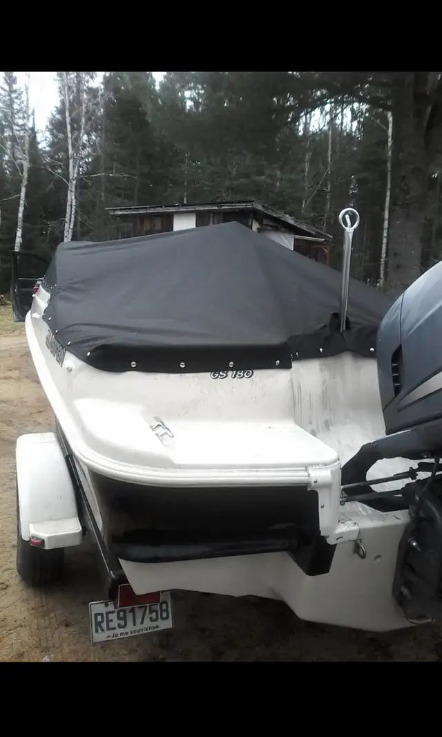 2002 Glastron w Yamaha 115 in Powerboats & Motorboats in Val-d'Or - Image 4